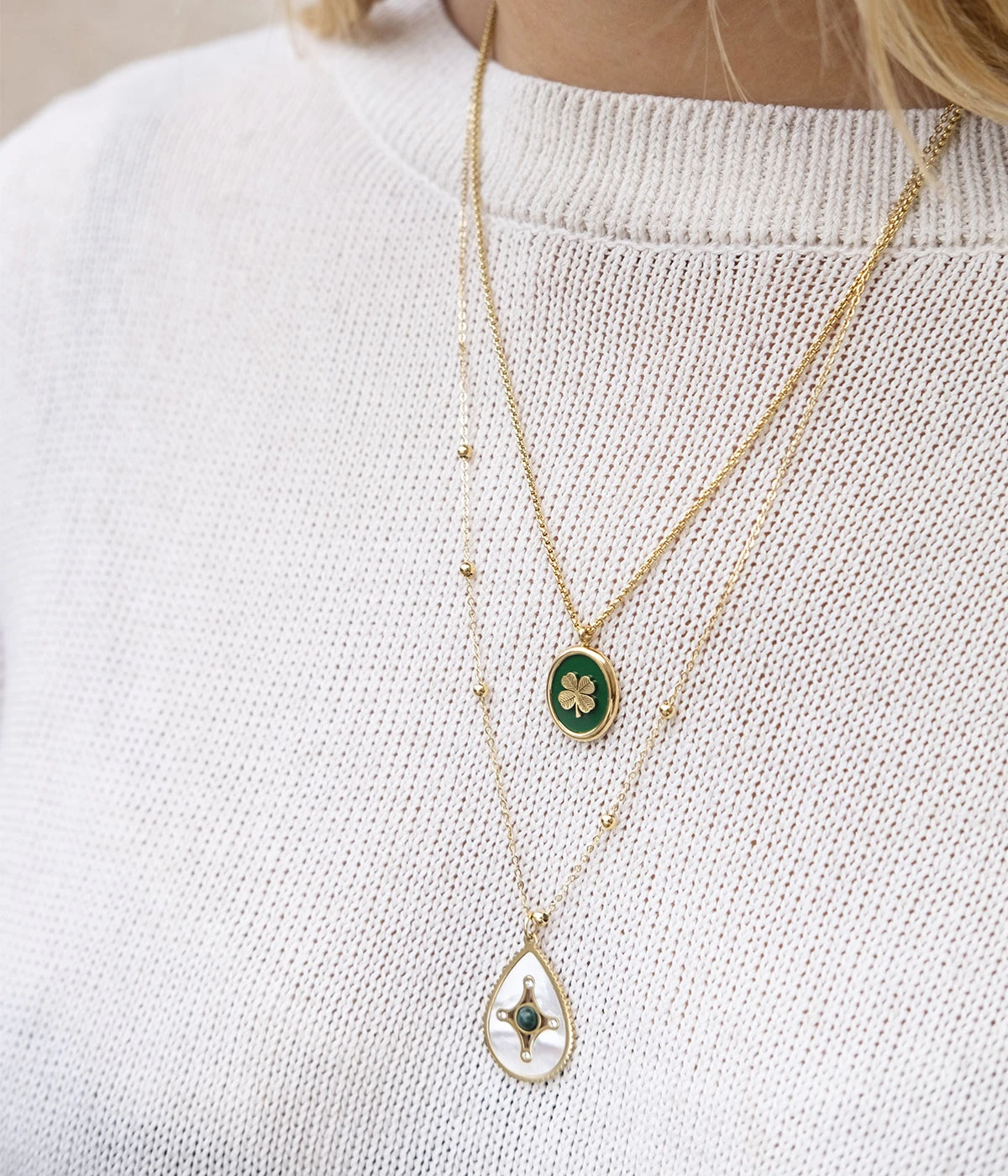 Collier Médicis (Acier Doré) – Image 2